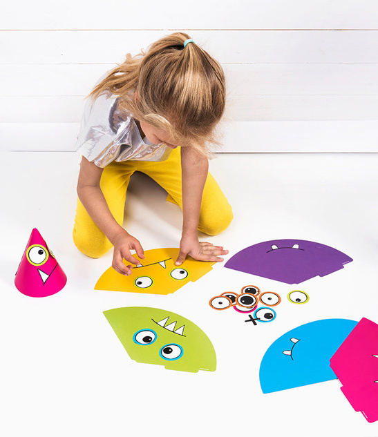 Czapeczki urodzinowe Potworki - 6szt.