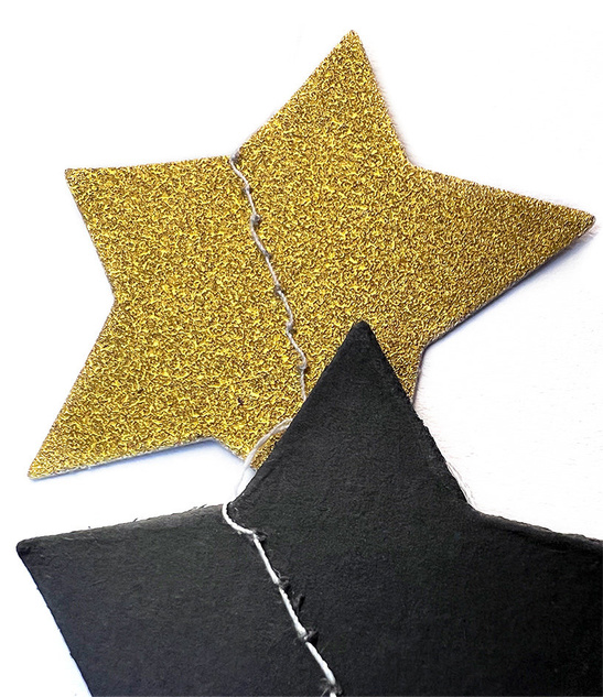 Girlanda papierowa GWIAZDKI czarno-złoto-białe 2M