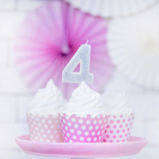 Świeczka urodzinowa srebrna brokat cyfra 4 cztery