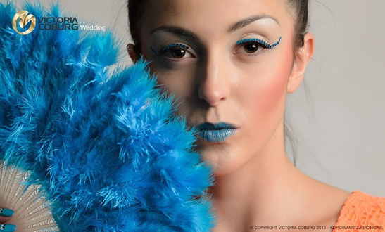 Wachlarz z Piór Marabuta Niebieski – Elegancki Dodatek na Ślub