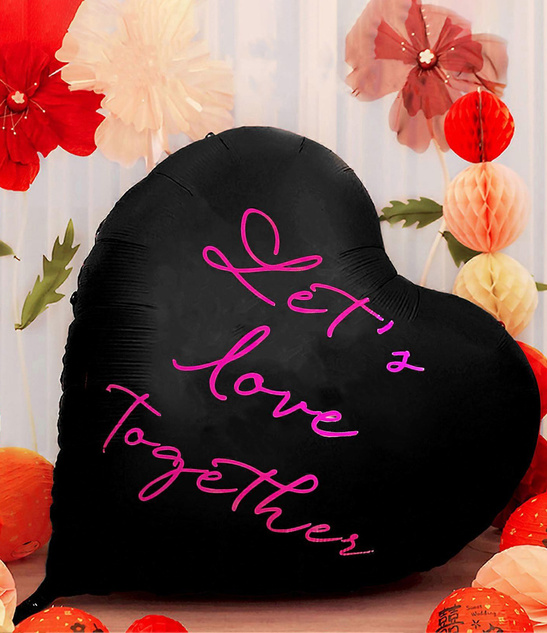 Balon foliowy serce czarne 160×150 cm z napisem Let's love together