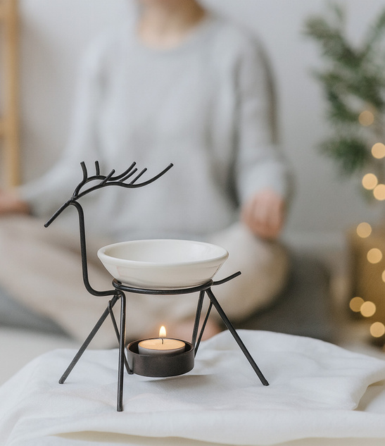 Podgrzewacz do olejku RENIFER z miseczką - czarny