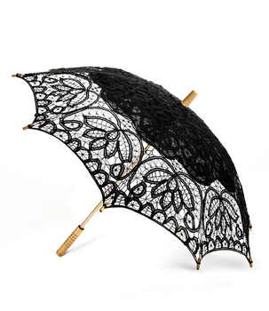Parasol Koronkowy Mariboutique czarny – elegancki dodatek ślubny