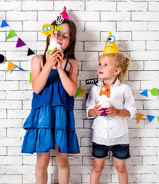 Czapeczki urodzinowe Potworki - 6szt.