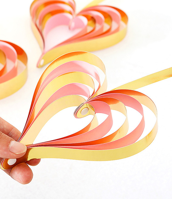 Czerwone Dekoracje Serce 3D z Papieru Lakierowanego 10-25cm